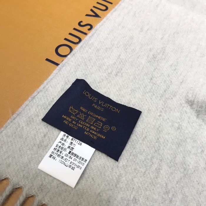 Louis Vuitton Scarf LV00045